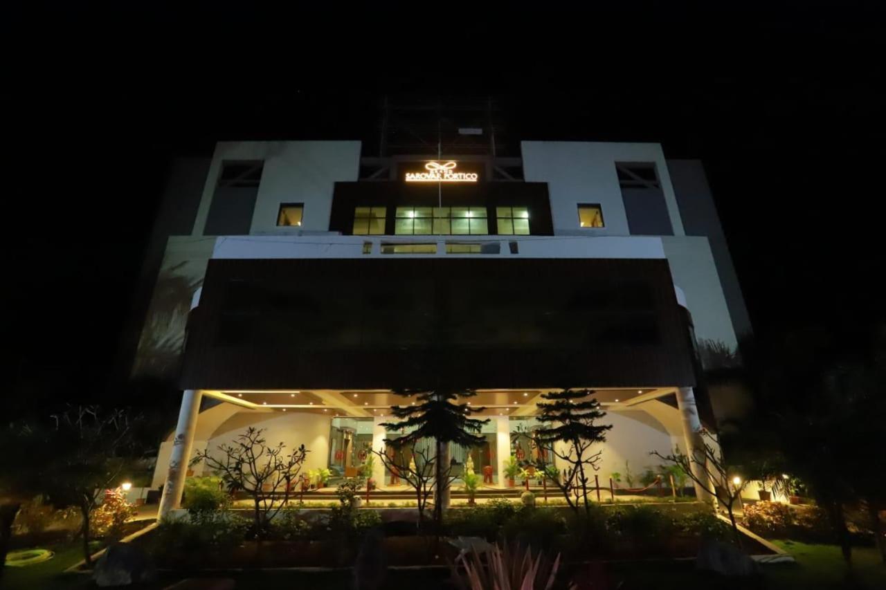 Grand Sarovar Portico, Latur Lātūr Exterior foto